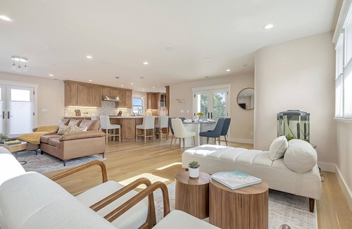 North Los Altos Casa | Gorgeous Executive Townhouse, Flexible Temporary Stay, Pet Friendly