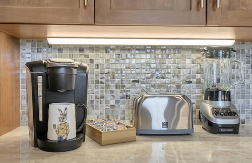 North Los Altos Casa | Gorgeous Executive Townhouse, Flexible Temporary Stay, Pet Friendly