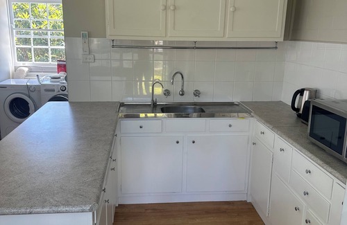 St Ives Cabaña | Gorgeous Granny Flat on Sydney’s Leafy North Shore.