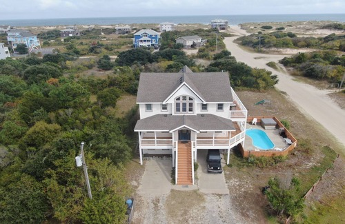 Carova Beach Casa | Hermosa casa de 6 dormitorios con ropa de cama, piscina privada, bañera de hidromasaje, vista al mar