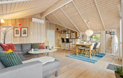 Øksenmølle Casa | Gorgeous Home In Ebeltoft With Sauna