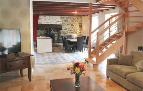 Pleudihen-sur-Rance Casa | Gorgeous Home In Pleudihen Sur Rance