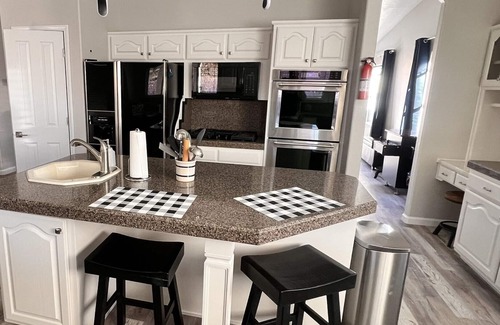Taylor Ranch Casa | Gorgeous house w/hot tub pool table gaming table next to amazing walking trail!