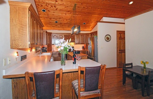 Wind Lake Casa | Gorgeous Lake Home Retreat!!