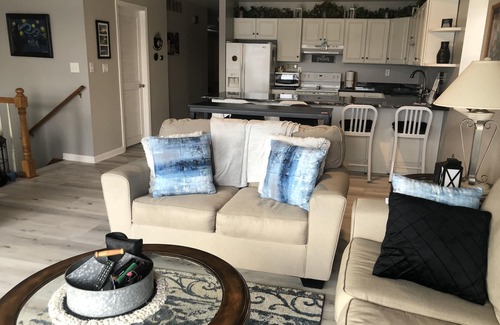 Bellevue Condominio | Gorgeous Mississippi riverfront condo available on other site.