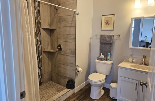 Grand Island Apartamento | Gorgeous Modern 1500 sq ft 3 bedroom/2 bath Downtown Apartment