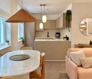 Queen's Park Apartamento | Gorgeous newly refurbished 2 bedroom apartment in London