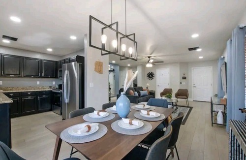 East Mesa Casa | GORGEOUS OASIS! 3BR 2 BA Full House W/ Heated Pool