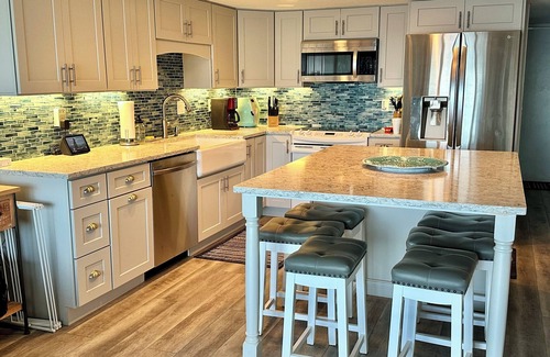 New Smyrna Beach Condominio | Gorgeous Oceanfront 2-bedroom condo with AC in New Smyrna Beach