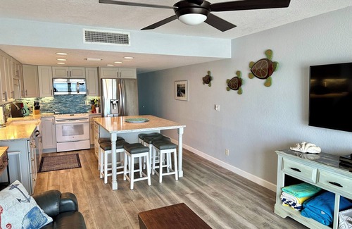 New Smyrna Beach Condominio | Gorgeous Oceanfront 2-bedroom condo with AC in New Smyrna Beach