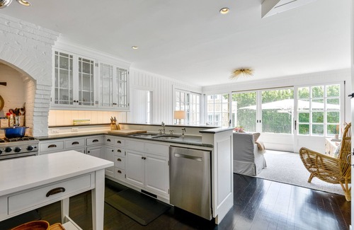 Siasconset Casa | Zoo Fest: Beach-Chic Estate completamente remodelado con piscina, spa y césped en Sconset.