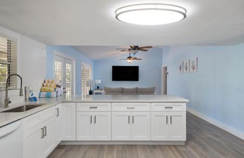 Iona Casa | Gorgeous Ranch Style Pool Home on One Acre Lot