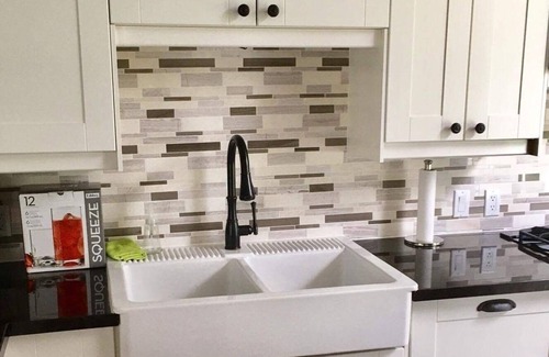 Thornbury Casa | Chalet en Bay Street frente a la Bahía de Georgia - Jacuzzi - Mejor ubicación