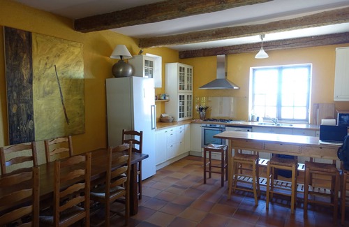 Gairaut Casa | Hermosa villa de piedra casa de campo con vista al mar, piscina climatizada