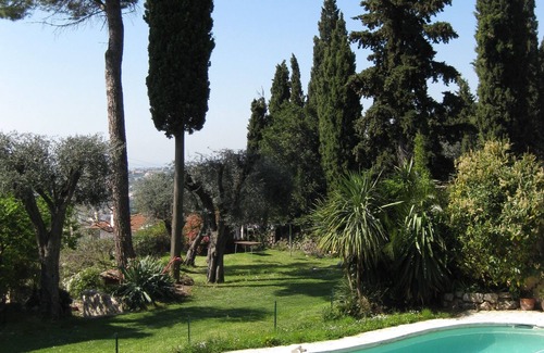 Gairaut Casa | Hermosa villa de piedra casa de campo con vista al mar, piscina climatizada
