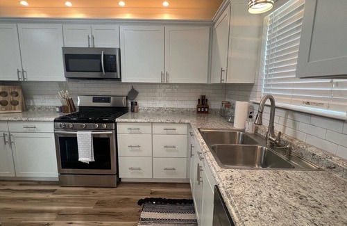 Owasso Casa | Gorgeous two story cottage