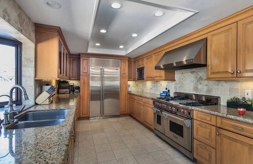 Los Angeles Villa | Gorgeous unique villa W/pool, spa & SWEEPING view