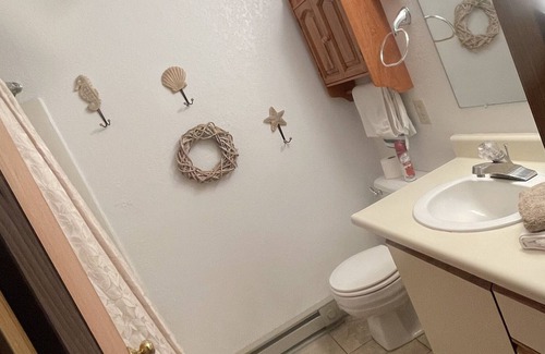 Oak Harbor Condominio | Gorgeous view of Lake Erie right at your Doorstep!