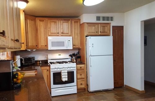 Oro Valley Casa | Magníficas vistas, paisajismo, piscina prístina cerca de las montañas Catalina, WiFi, ¡más!