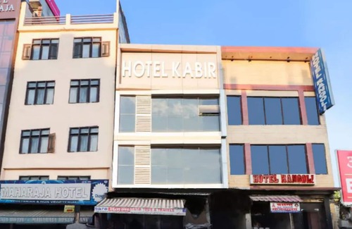 Charbagh Hotel | Goroomgo Kabir Charbagh Lucknow