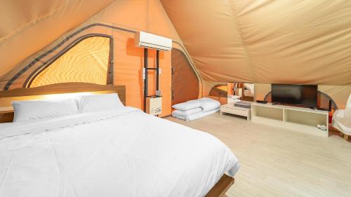 Nonarae Casa | Goseong Bluebeach Pension&Glamping