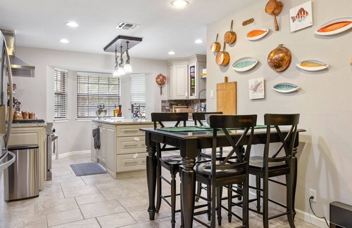 Fair Oaks Ranch Casa | Gourmet Getaway: Cozy Home with Chef's Kitchen