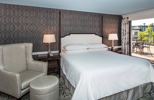 Historic District Hotel | Governor Calvert King Balcony at Historic Inns of Annapolis