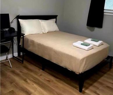 Clarksville Casa | Governors' Cozy Downtown Cottage