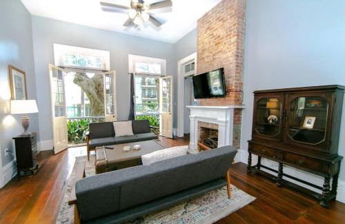 Treme Casa | Governors Mansion 5 bedroom-3 bath