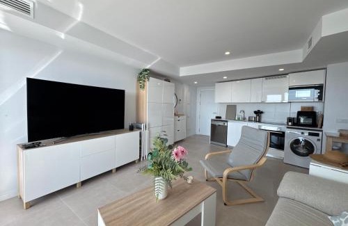 Canet de Berenguer Apartamento | Gran Canet Salva, moderno apartamento con terraza y vistas al mar