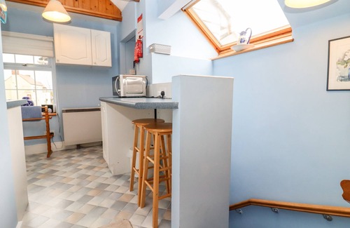 Huntley Cabaña | GRANARY STUDIO, romantic, character holiday cottage in Newent