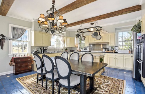Middleburg Casa | Grand 9BR Provenance Manor Ideal for Gatherings