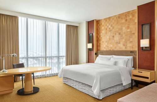 Centro Financiero de San Isidro Hotel | Grand Deluxe King at The Westin Lima Hotel & Convention Center! Indoor Pool