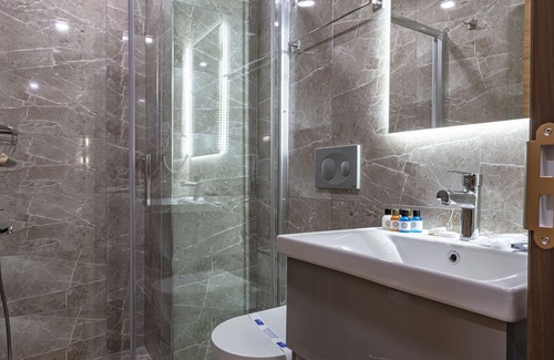 Arnavutkoy Hotel | Grand Hamit By Karadayi Airport Hotel