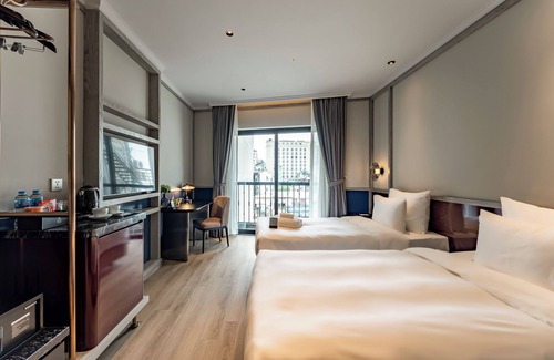 Downtown Ho Chi Minh City Hotel | GRAND HOTEL du LAC Boutique Saigon