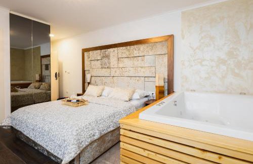 Jezerce Casa | Grand Lakes Rooms