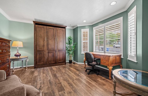 North Ogden Casa | Grand Ogden Lodge, Hot Tub, Close to Ski Resorts – 6 BR | 5 Baths | Hot Tub