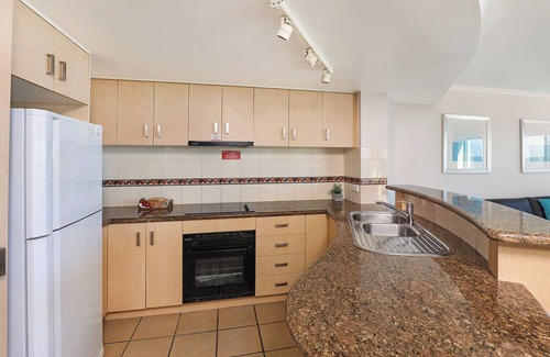 Alexandra Headland Hotel | Grand Palais Boolarong Beachside Resort