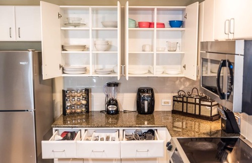 Panama City Beach Hotel | ¡2BR / 2BA, GRAN PANAMÁ, FAMILIA EN EL SITIO PROPIETARIA Y OPERADA! PEQUEÑO MASCOTA AMIGABLE!