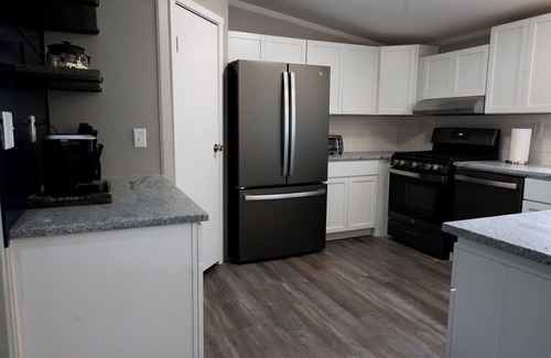 Sheridan Casa | Grand Park 2 miles away from Country Setting 4 Bedroom home on Monon Trail .