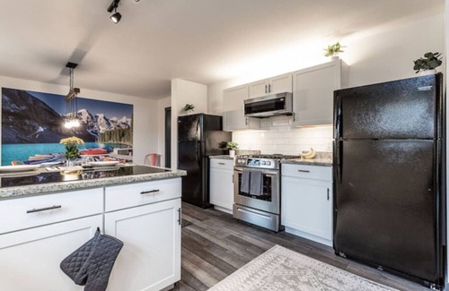Westfield Casa | Grand Park Team Stay 5BD/2.5BA/4BR/Deck/Yard