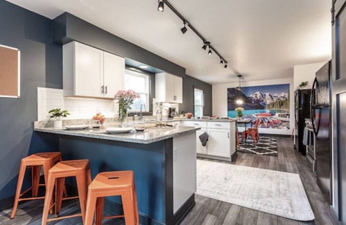 Westfield Casa | Grand Park Team Stay 5BD/2.5BA/4BR/Deck/Yard