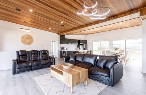 Wanaka Casa | Grand Peninsula Lodge