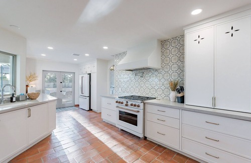 Raskin Estates Casa | Grand Pueblo Estate for 16 with Outdoor Oasis