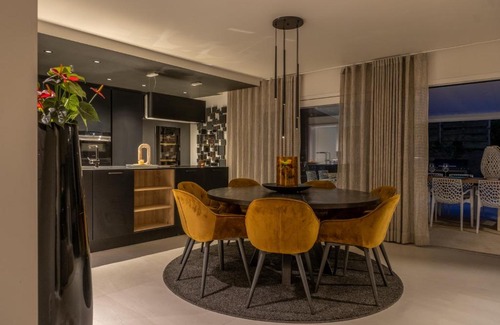 Spa Villa | Grand Spa-Francorchamps Villa - Chalourous "home sweat home" for Families, Friends & Pilots - Splendid 4-Bedroom with Home Cinema theater & pool