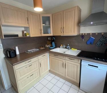 Tregastel Apartamento | Grand T2 Côte de granit rose plages et commerces à proximité