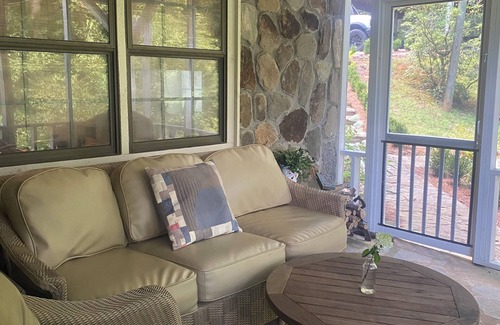 Lakemont Casa | Grand Times on Lake Rabun