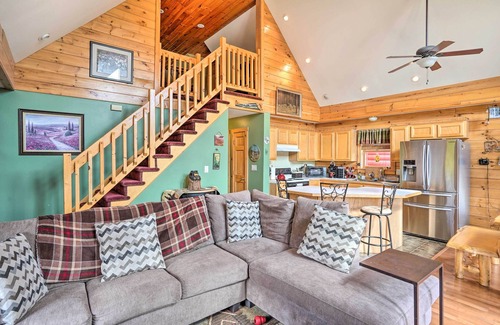 Windham Cabina | Grand Windham Retreat w/ Fire Pit & Game Room