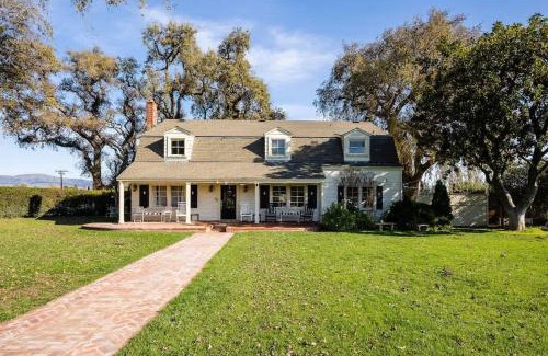 San Martin Casa | Grand Wine Country 6BR Retreat Hot Tub & Views