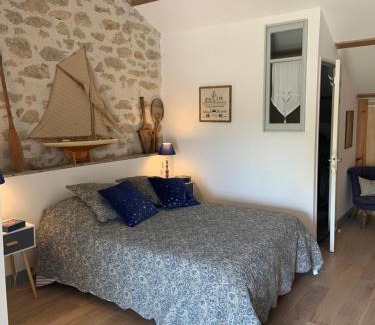 Roquemaure Casa | Grande Chambre chez l'habitant dans Mas provençal